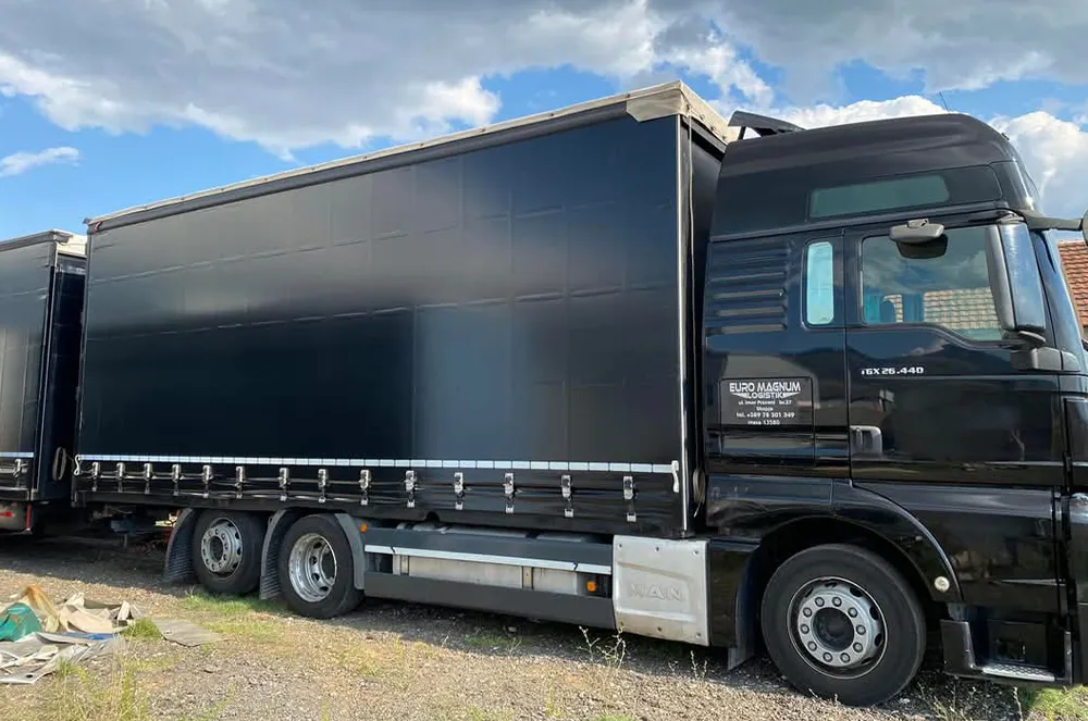 truck tarpaulin