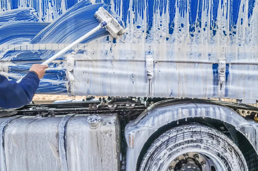 Vinyl Tarp smell